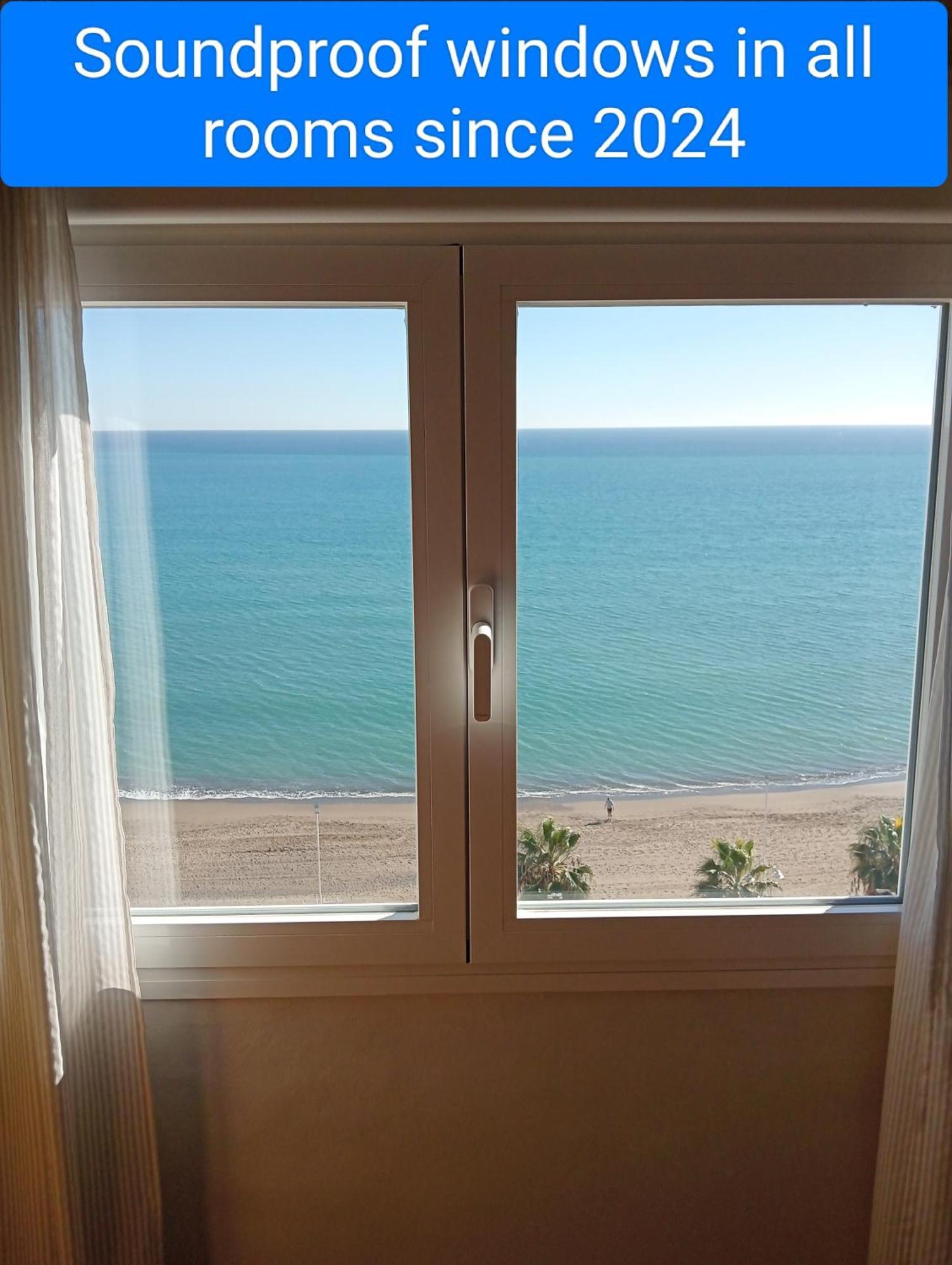 Apartamento Piso primera línea de playa Málaga Exterior foto