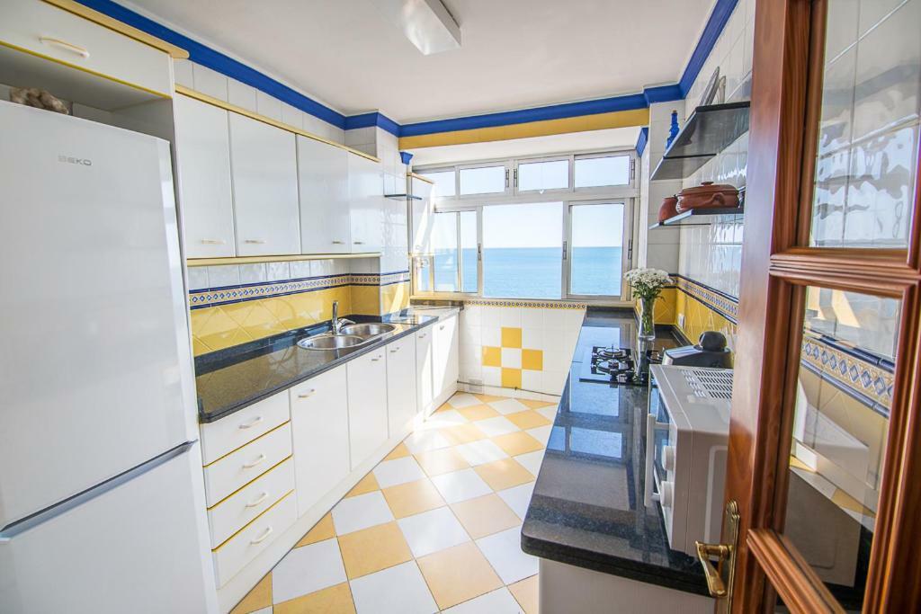 Apartamento Piso primera línea de playa Málaga Exterior foto